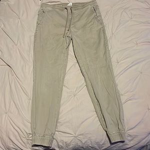 Men’s Drawstring Khakis Size: Medium